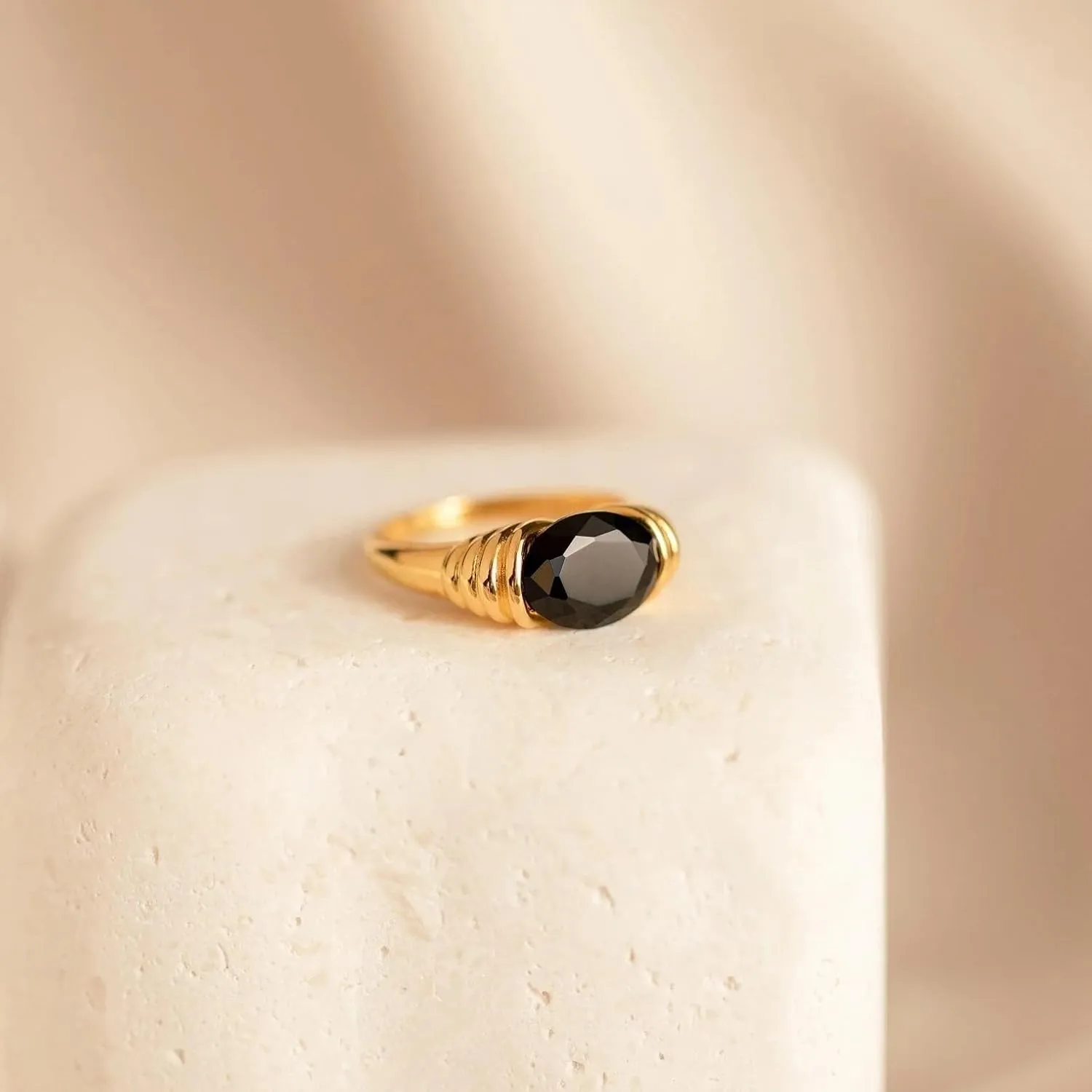 CAITLYNMINIMALIST 18K Gold Trendy Chunky Vintage Cocktail Statement Signet Ring