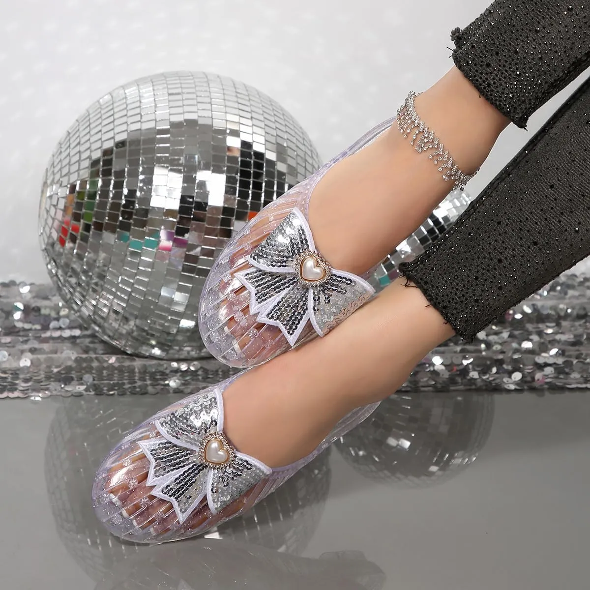 Clear Jelly Slide Sandals for Women Slip On Closed Round Toe Mesh Hollow Flat Mary Jane Mules Beach Slippers Transparent Closed Toe Soft Slide