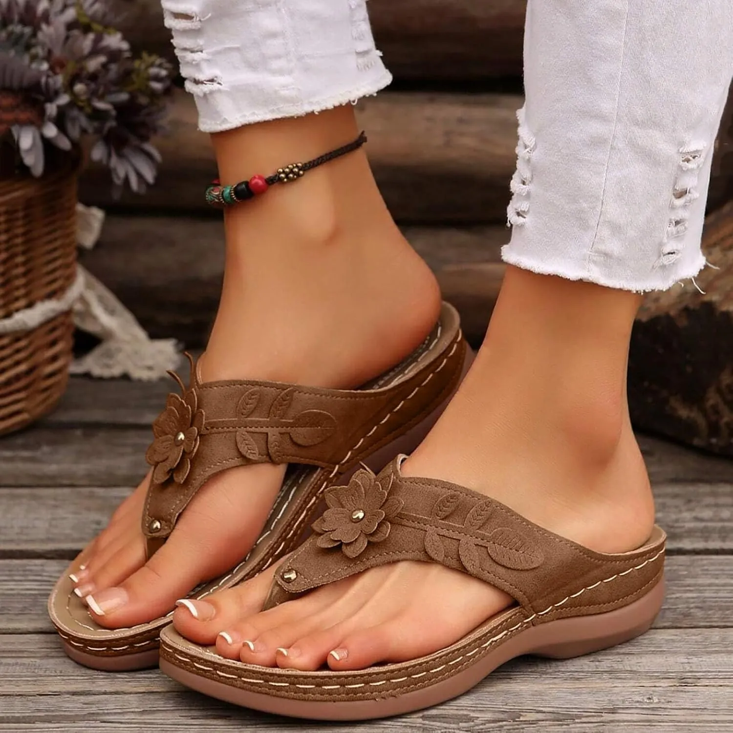 Eduavar Sandals for Women 2025 Slide Shoes Slip On Flip Flops Summer Open Toe Slippers Walking with Arch Support Beach Sandal
