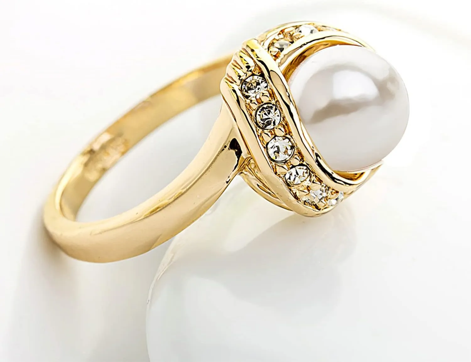 Fashion Cocktail Pearl Rings for Women Costume Jewelry Statement Ring R103