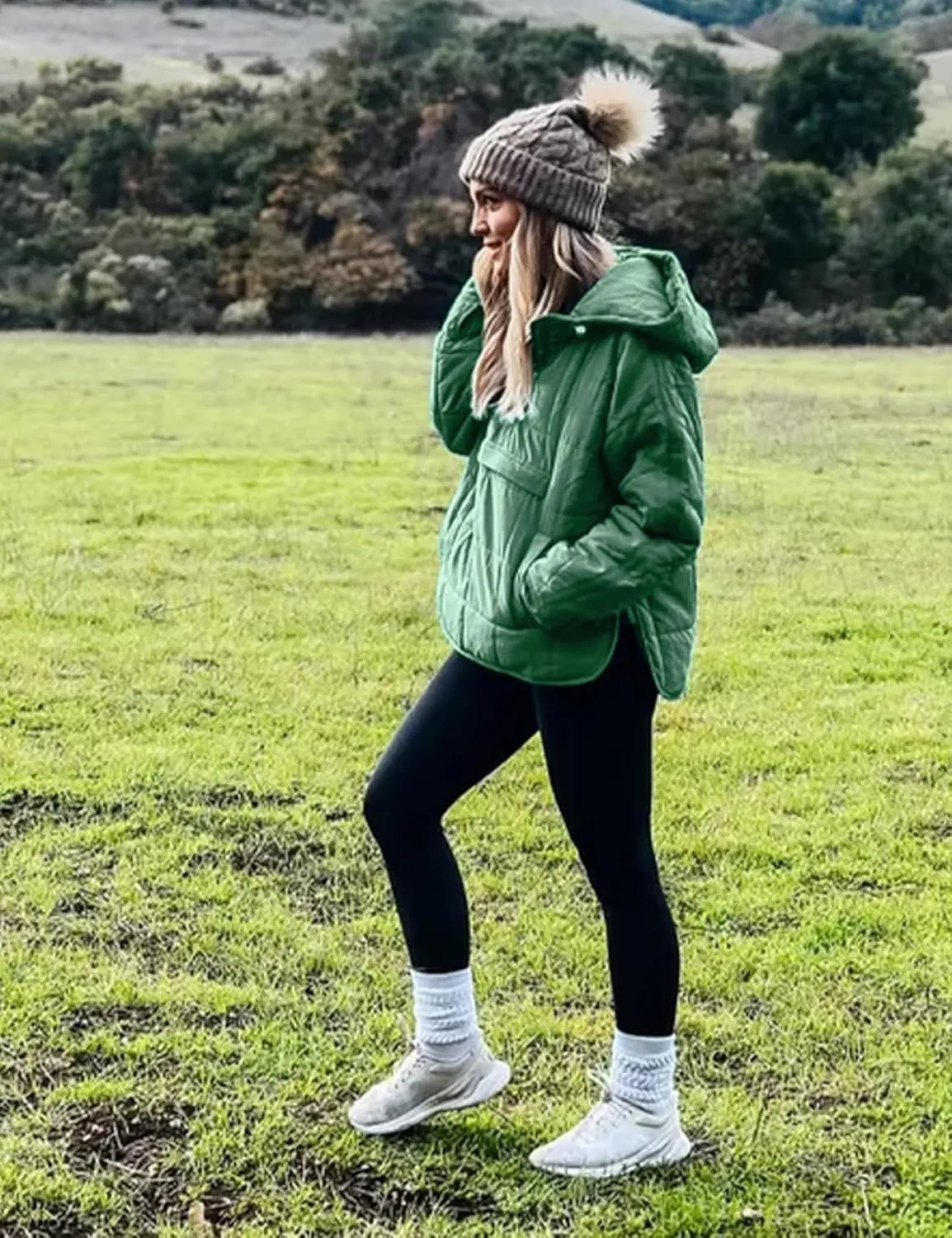 Flygo Womens Oversized Puffer Jacket Packable Quilted Pullover Jackets Hoodies Lightweight Padded Down Coat
