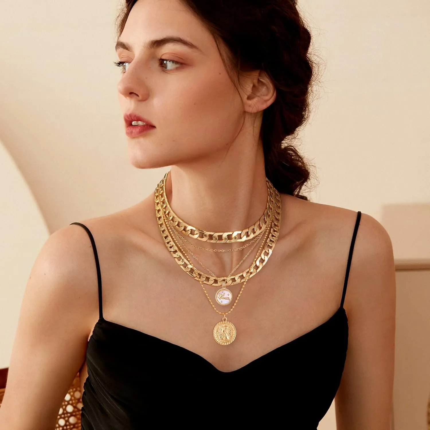 Gold Layered Necklaces for Women Chunky Pendant Necklace Trendy Retro Coin Choker Necklace Gold Link Chain for Women Jewelry Birthday Gifts
