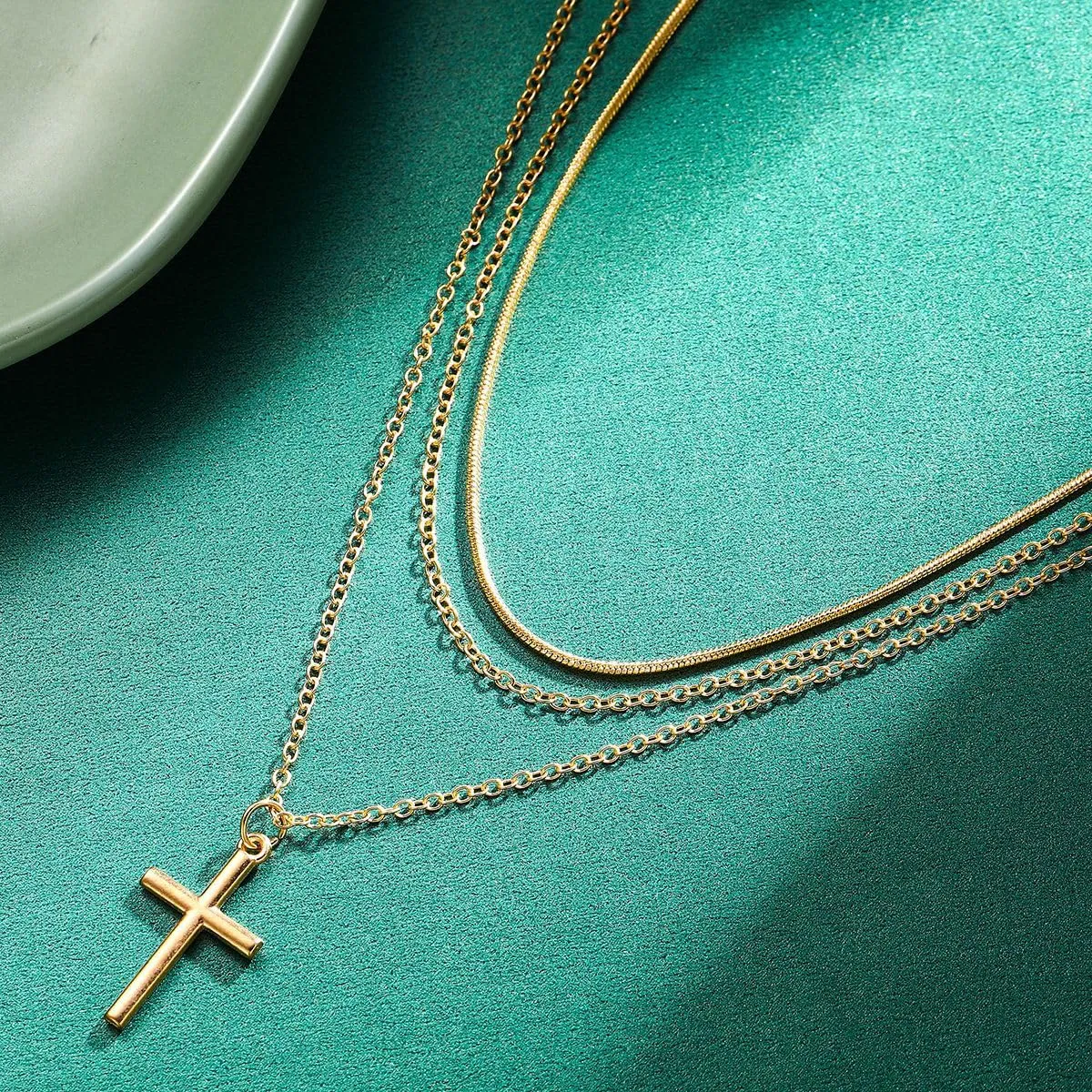 Layered Cross Necklace for Women Dainty Gold Pearl Cross Choker Necklaces Jewelry for Women(I)