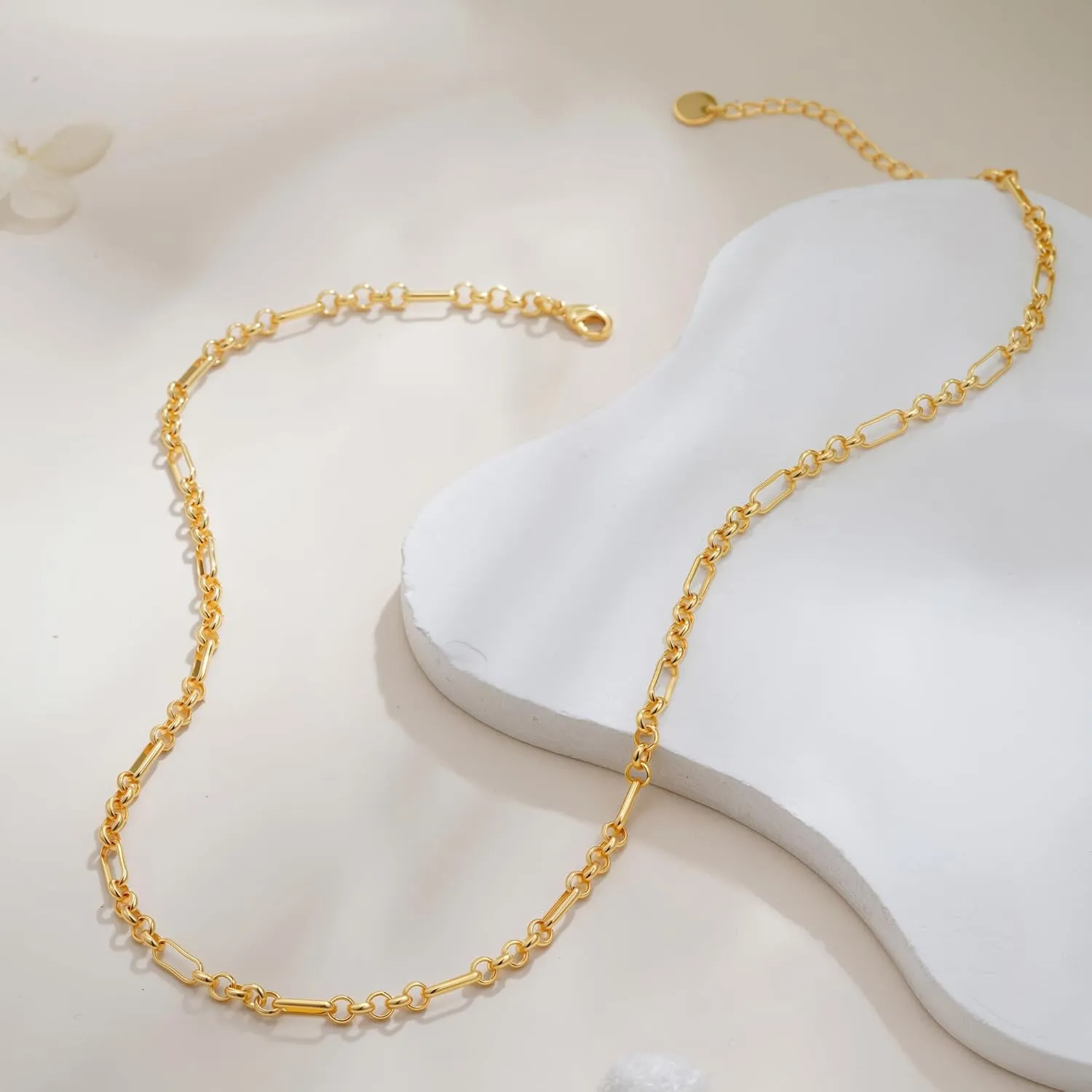 Layered Gold Necklaces for Women - 18K Gold Plated Herringbone Paperclip Chain Pearl Cuban Twist Rope Chain Necklace Waterproof Jewelry Dainty Choker Necklace Gold Jewelry for Women Gifts