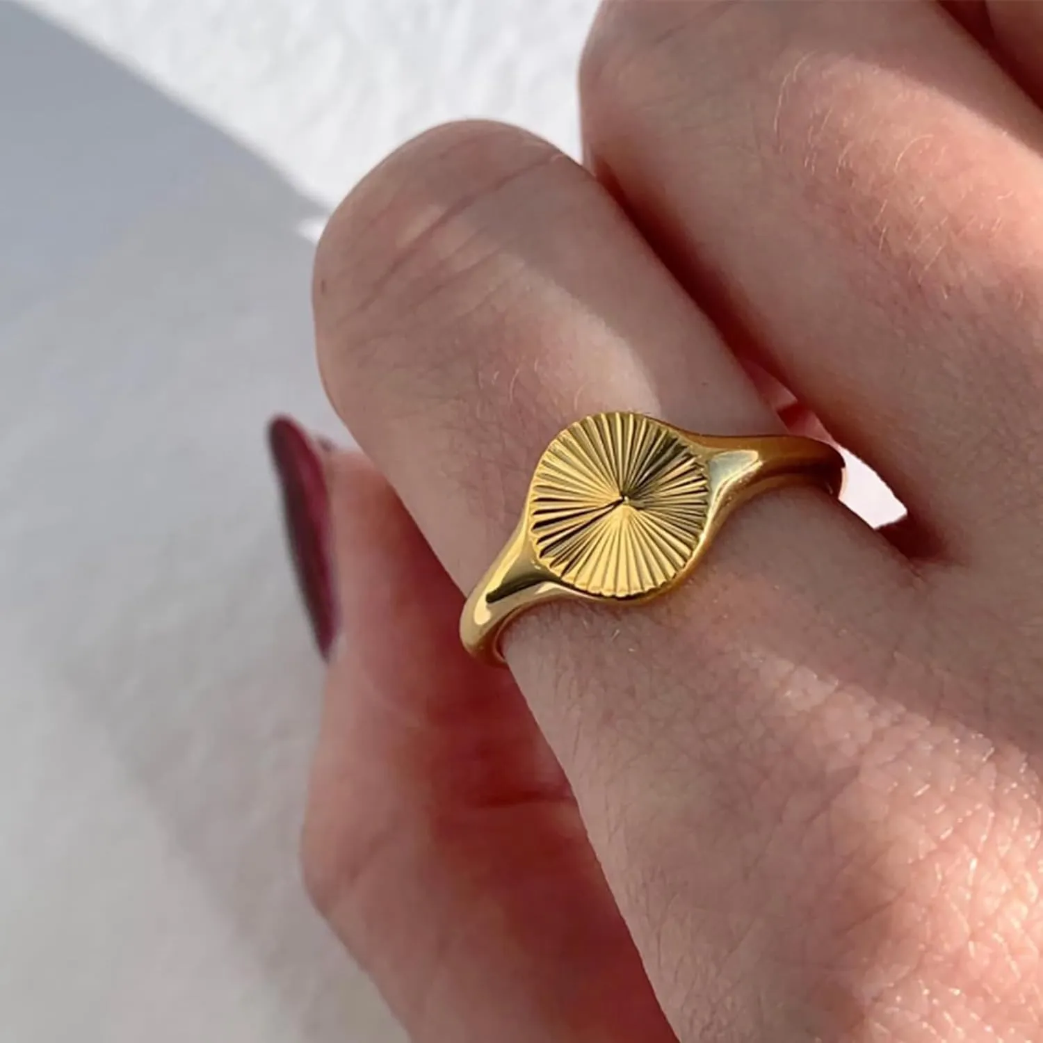Loqimu Minimalist Round Dome Rings with Wave Line Pattern Gold Stainless Steel Stackable Rings for Women Teen Girls Midi Statement Rings Index Finger Band Rings Size 6 7 8