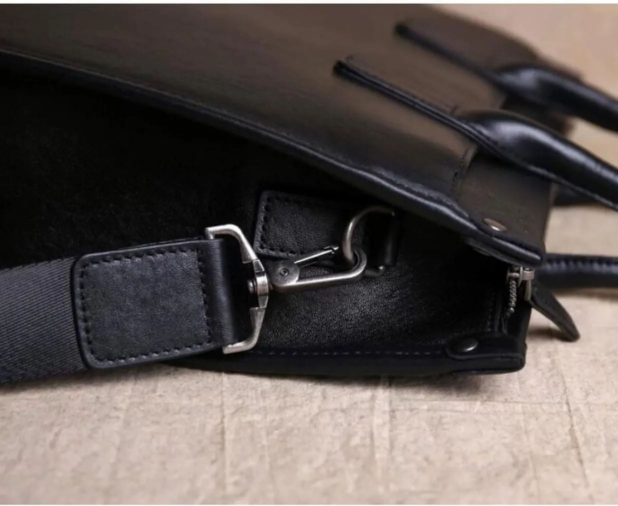 Mens Computer Handbags Leather Messenger Shoulder Bags Laptop Bags Carrying Cases 15Inch Briefcases