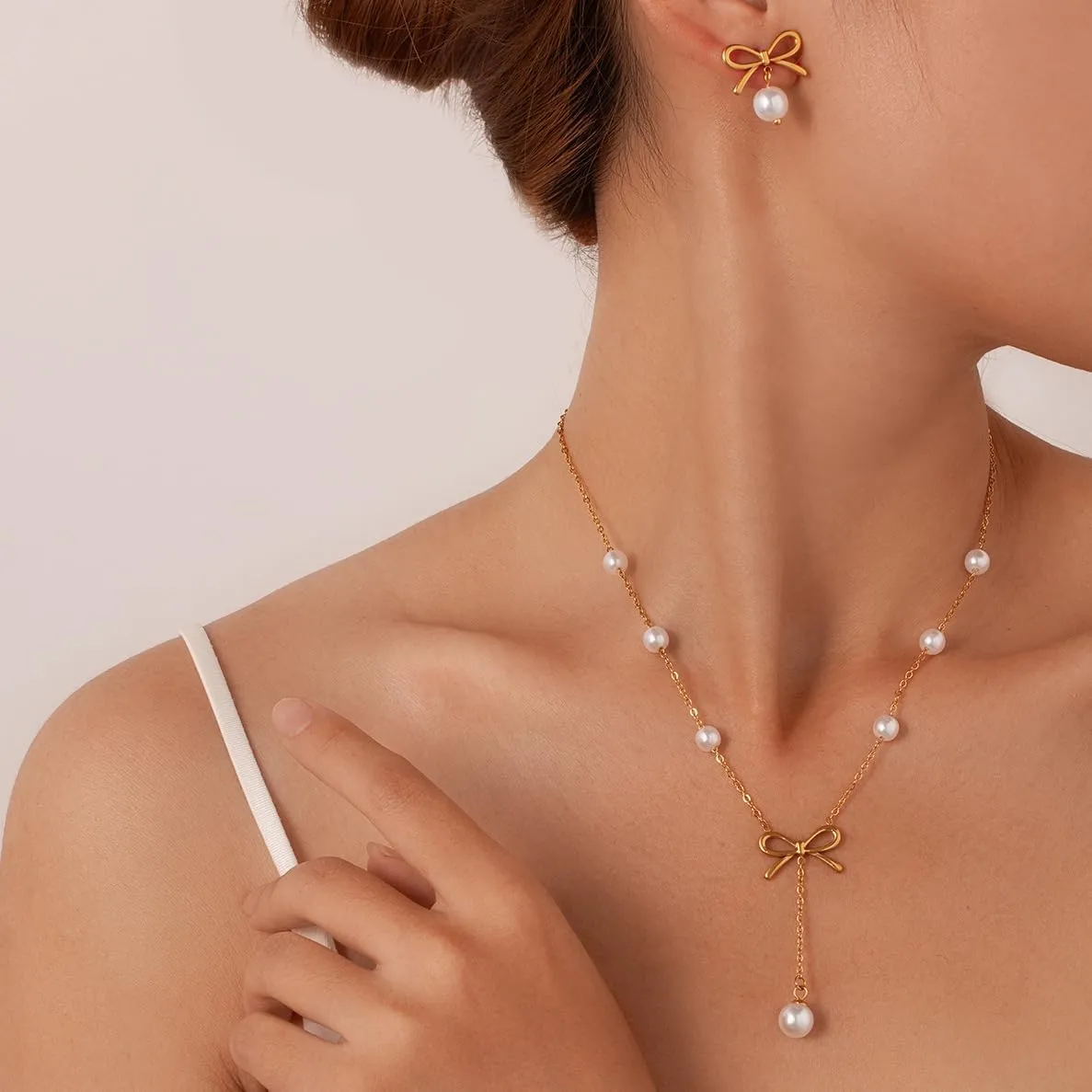 Pearl Bow Earrings for Women Pink Bow Pearl Earrings Christmas Bow Earrings Rhinestone Gold Bow Earrings Silver White Bow Earrings Coquette Earrings Holiday Bow Christmas Jewelry for Women