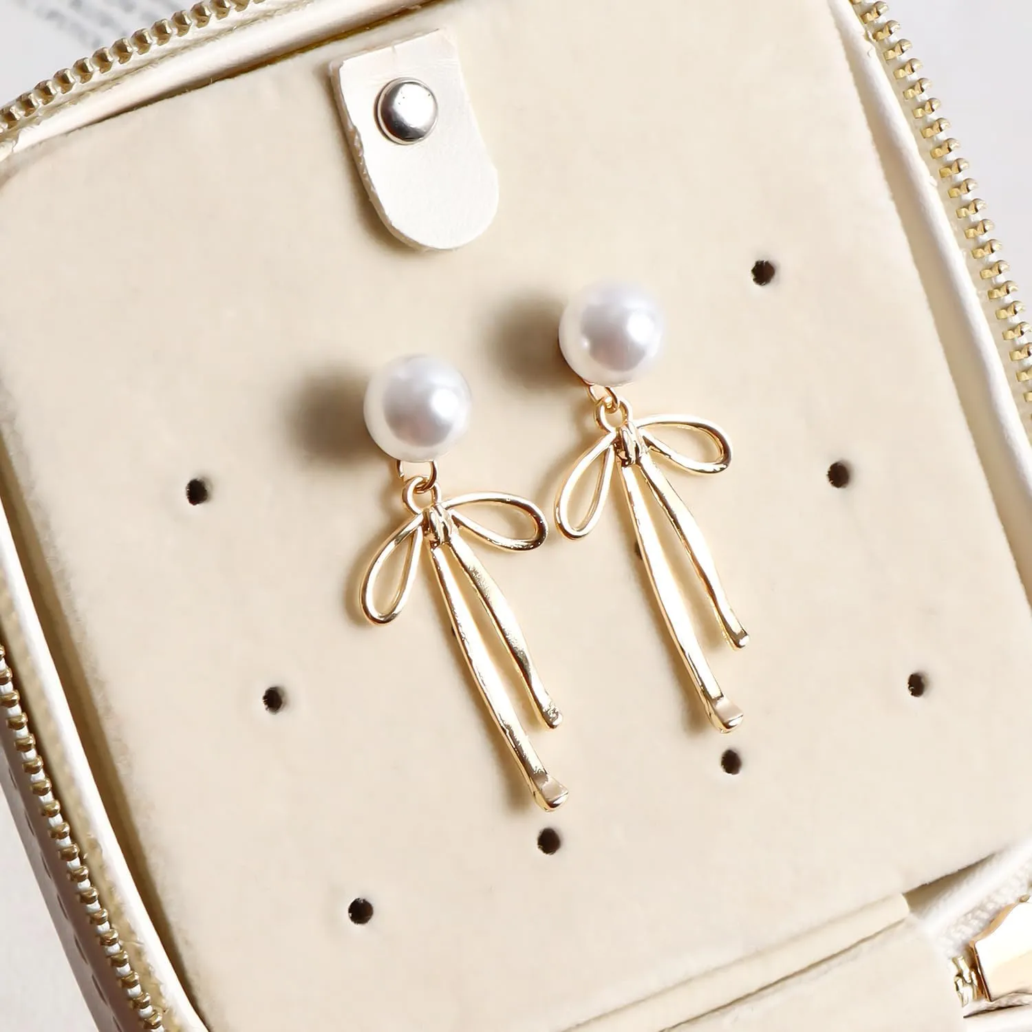 Pearl Earrings for Women Gold Pearl Huggie Earrings Pearl Cubic Zirconia Hoop Earrings Pearl Bow Heart Stud Earring Jewelry Gifts for Women