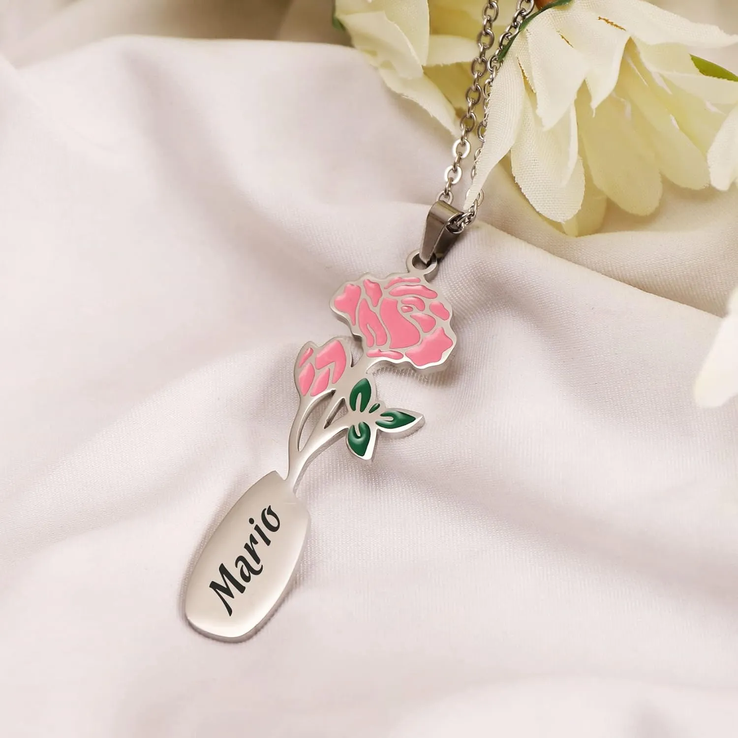 Personalized Birth Flower Necklace for Women with Name Custom 18K Gold Plated Birth Month Flower Name Pendant Dainty Flower Nameplate Necklace Customized Jewelry Birthday Mothers Day Gift for Mom