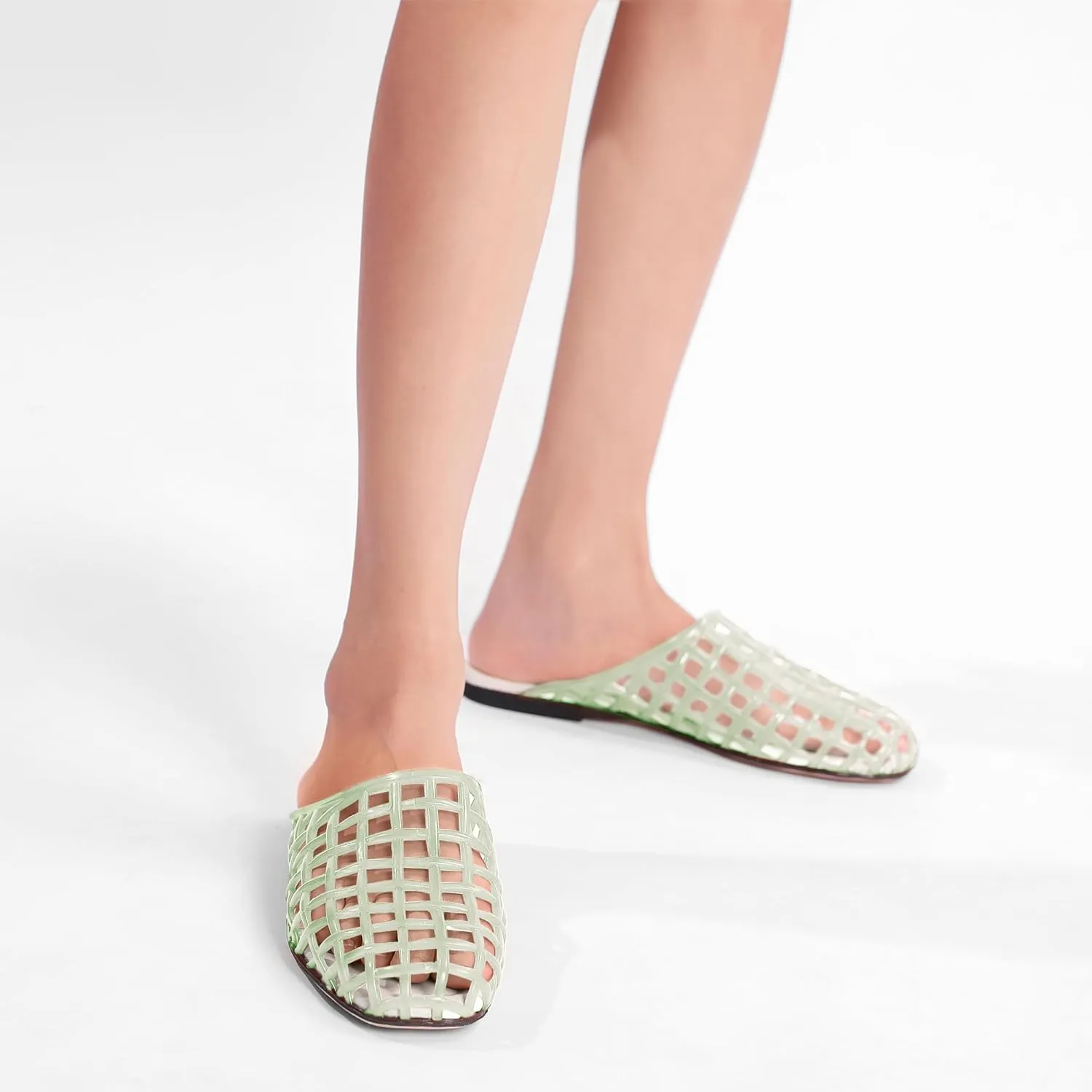 Red Mesh Jelly Mules for Women Clear Hollow Closed Toe Flat Sandals Beach Jellies Slippers Summer Slide Shoes