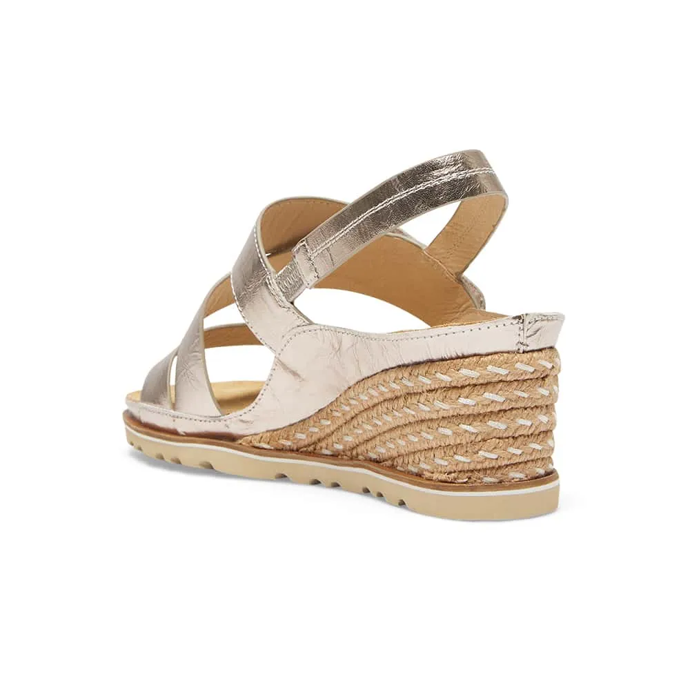 Tosca Wedge in Pewter Leather