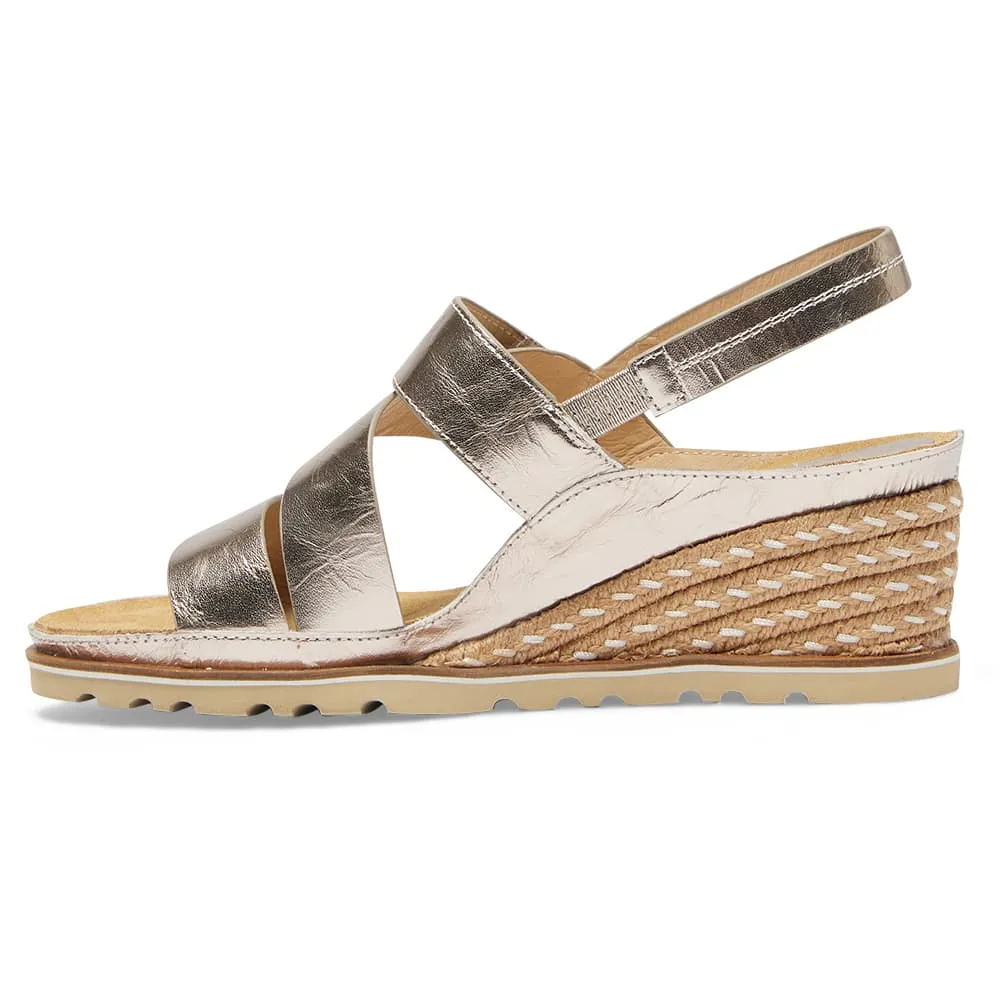 Tosca Wedge in Pewter Leather