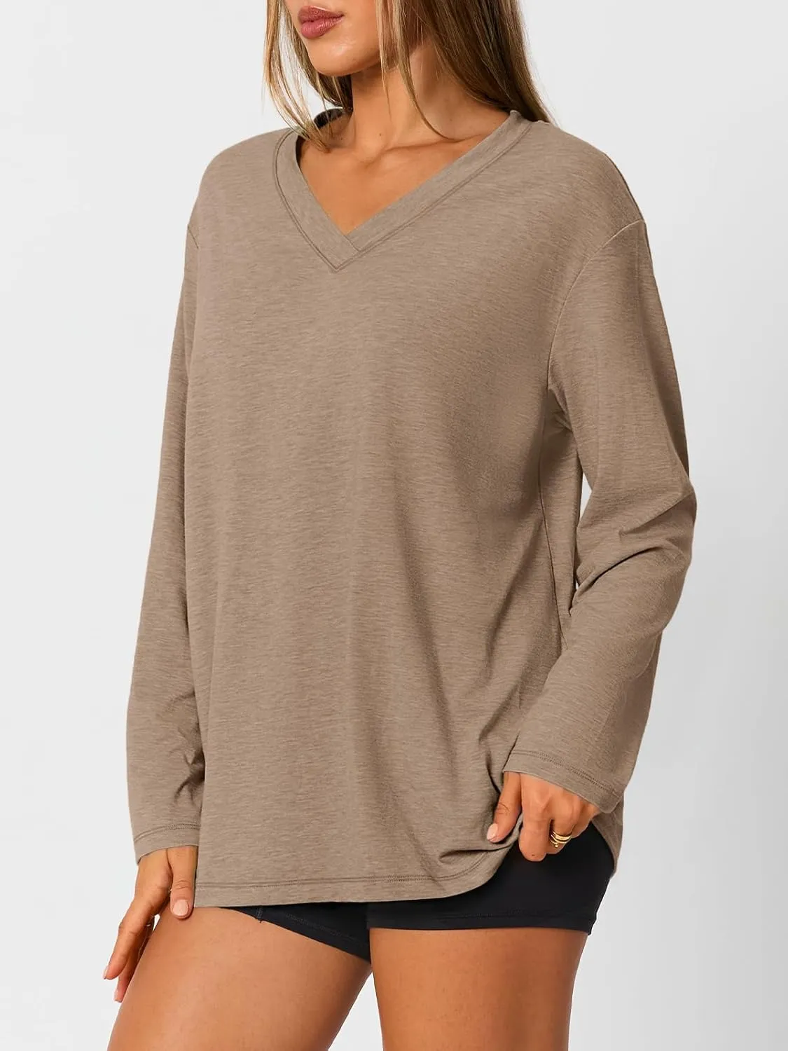 Trendy Queen Oversized Tshirts for Women Workout Plus Size Gym Tops V Neck Long Sleeve T Shirts Spring Casual Basic Tees