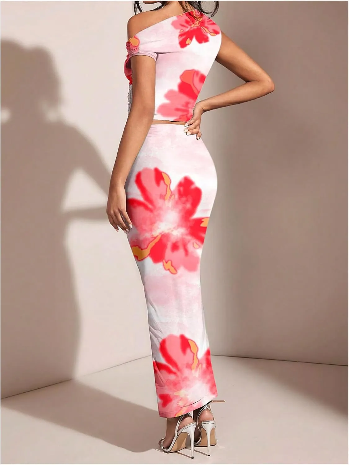WDIRARA Women's 2 Piece Outfits Floral Print One Shoulder Crop Top Bodycon Ruched Maxi Skirt Set