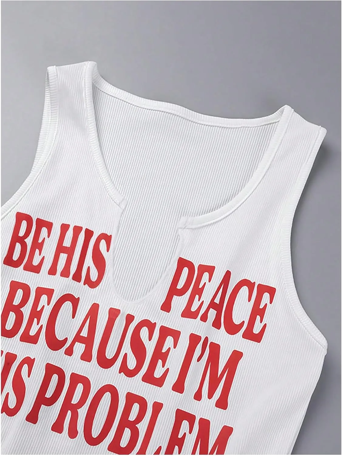 WDIRARA Women's Plus Size Graphic Print Notched V Neck Crop Tank Top Sleeveless Rib Knit T-Shirt