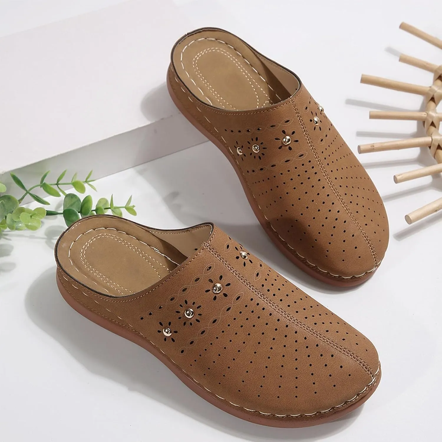 Womens Fashion Hollow Mules Comfortable Slip on Clogs with Arch Support Summer Walking Shoes Non Slip Beach Slippers